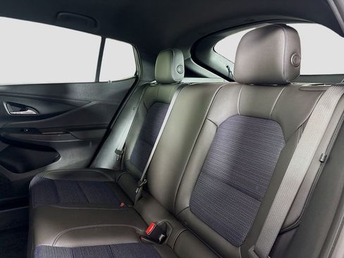 Used 2025 Buick Envista Preferred w/ Convenience I Package image 25