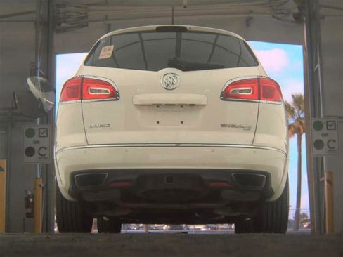 Used 2014 Buick Enclave Leather w/ Trailering Provision Package image 7