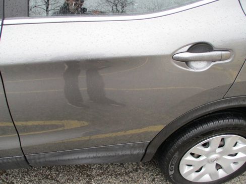 Used 2020 Nissan Rogue Sport S image 15