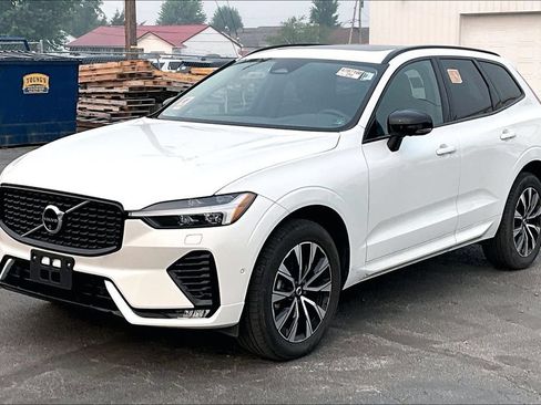 Used 2025 Volvo XC60 B5 Plus AWD/4WD image 2