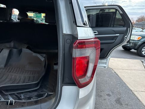 Used 2017 Ford Explorer Sport image 24