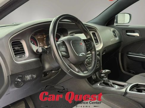 Used 2022 Dodge Charger SXT RWD image 11