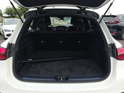 Certified 2025 Mercedes-Benz GLC 300 image 9