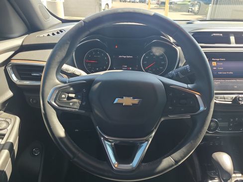 Used 2023 Chevrolet TrailBlazer ACTIV w/ Sun and Liftgate Package AWD/4WD image 16