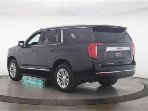Used 2023 GMC Yukon SLT w/ SLT Premium Package AWD/4WD image 8