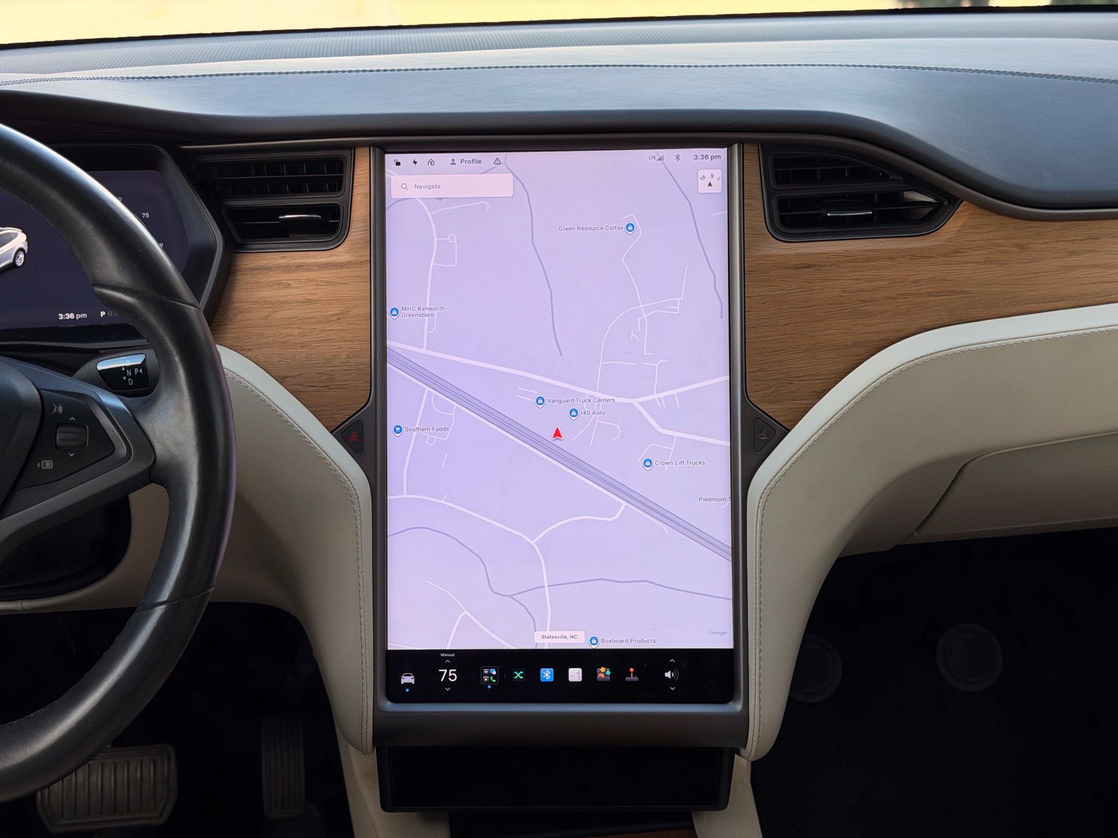 Used 2019 Tesla Model X 75D AWD/4WD image 45