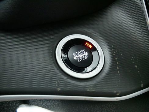 Used 2024 Jeep Grand Cherokee Altitude image 53