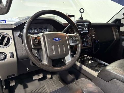 Used 2014 Ford F250 Lariat w/ Lariat Interior Package image 17