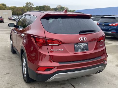 Used 2017 Hyundai Santa Fe Sport image 4