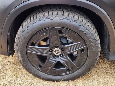 Used 2026 Mercedes-Benz GLC 300 4MATIC image 6