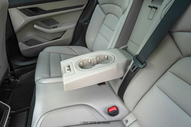 Used 2024 Porsche Taycan RWD image 39
