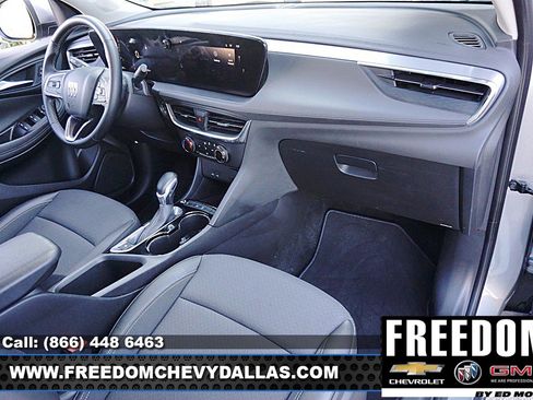 Certified 2025 Buick Encore GX Preferred FWD image 8