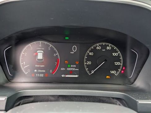 Used 2024 Honda Pilot Touring image 3