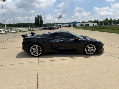 Used 2023 Chevrolet Corvette Stingray Preferred Cpe w/ Stealth Interior Trim Package RWD image 7