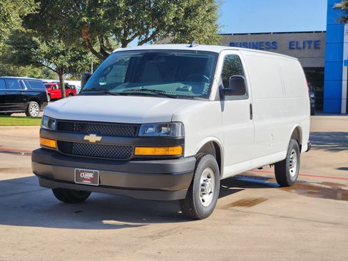 New 2025 Chevrolet Express 2500 image 10