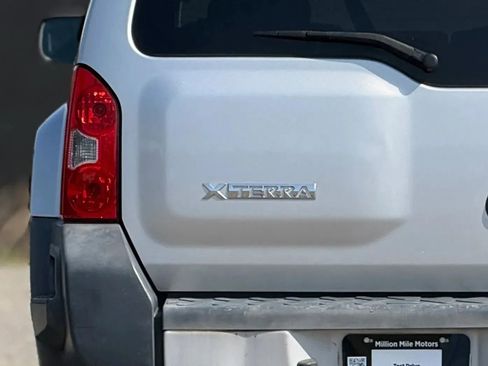 Used 2010 Nissan Xterra X image 13