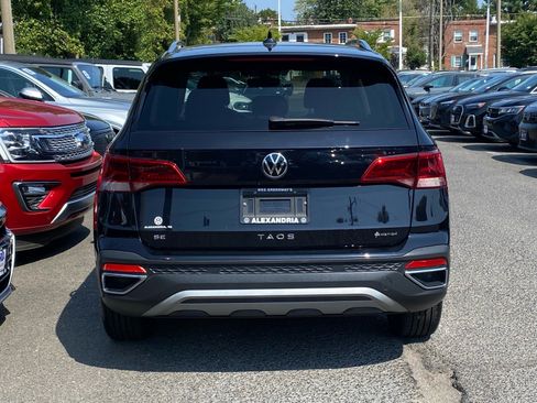 Used 2024 Volkswagen Taos SE AWD/4WD image 4