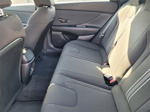 New 2025 Hyundai Elantra SEL image 6