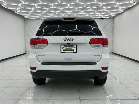 Used 2019 Jeep Grand Cherokee Laredo AWD/4WD image 10