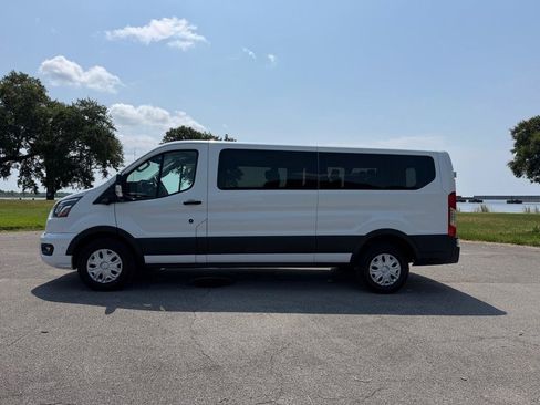 Used 2023 Ford Transit 350 XLT RWD image 2