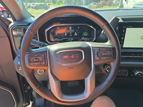 Used 2025 GMC Sierra 1500 SLT AWD/4WD image 21