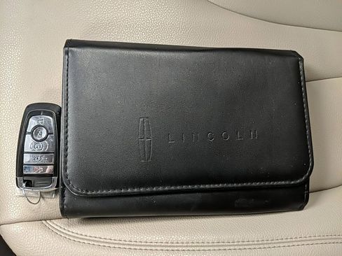 Certified 2023 Lincoln Nautilus FWD image 27