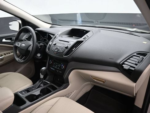 Used 2017 Ford Escape SE AWD/4WD image 43