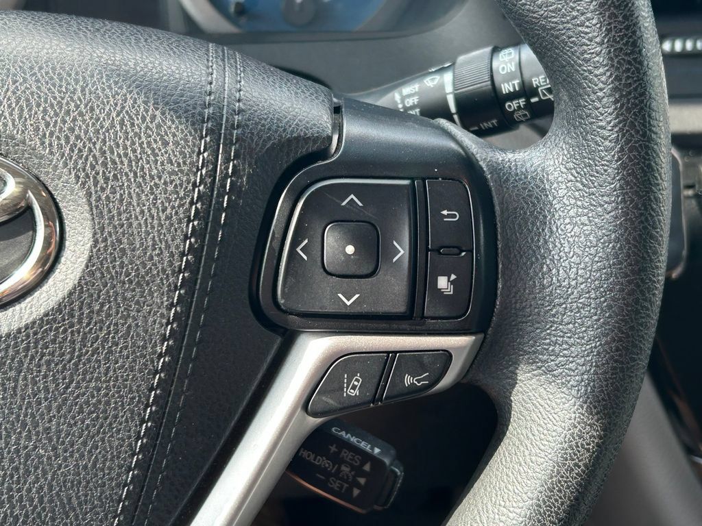 Used 2019 Toyota Sienna LE w/ LE Preferred Package FWD image 36