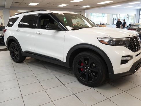 Used 2024 Ford Explorer ST w/ Equipment Group 401A AWD/4WD image 16