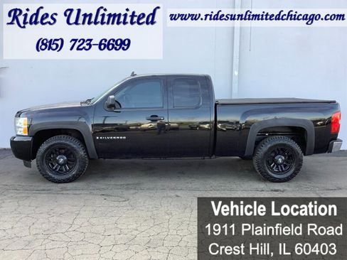 Used 2009 Chevrolet Silverado 1500 W/T w/ LS Package RWD image 3