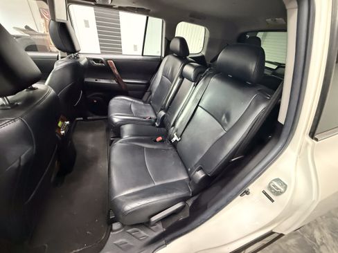 Used 2013 Toyota Highlander Limited AWD/4WD image 23