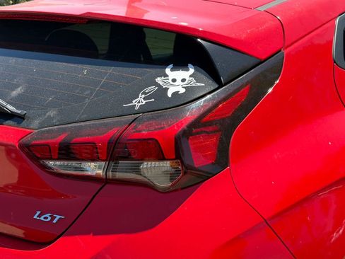 Used 2019 Hyundai Veloster Turbo FWD image 16
