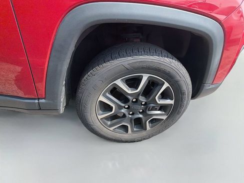 Used 2018 Jeep Compass Trailhawk w/ Cold Weather Group AWD/4WD image 11