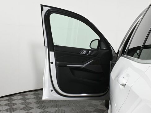 Used 2026 BMW X5 xDrive40i w/ Premium Package image 29