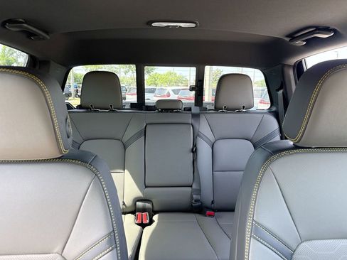 Used 2025 Chevrolet Colorado ZR2 image 24