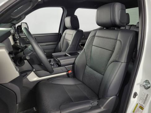 Used 2025 Toyota Tundra Limited image 14