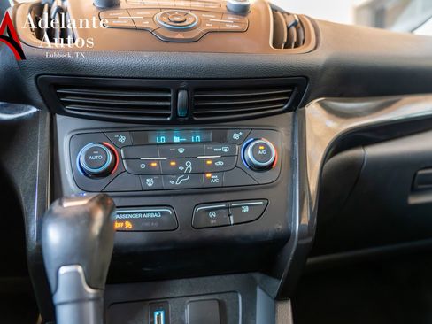 Used 2017 Ford Escape SE image 18