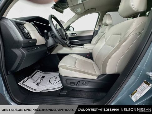Certified 2026 Nissan Pathfinder SL FWD image 20