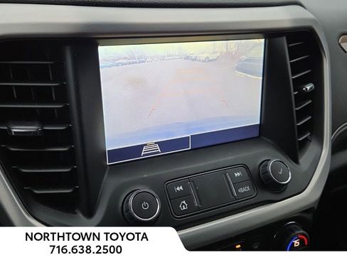 Used 2023 GMC Acadia SLE w/ Driver Convenience Package image 24