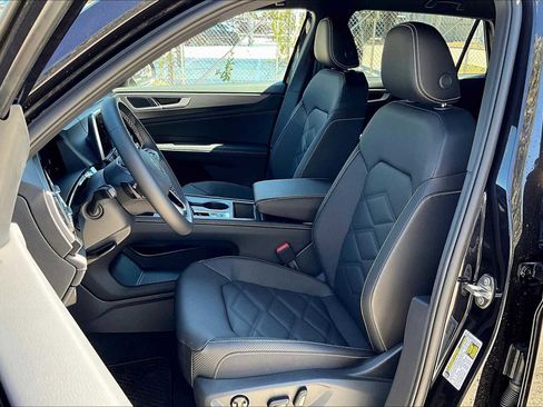 New 2026 Volkswagen Atlas Cross Sport SE image 9