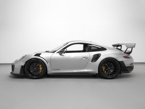 Used 2018 Porsche 911 GT2 RS w/ Weissach Package image 2