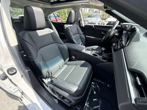 Certified 2024 Lexus ES 350 w/ Premium Package FWD image 26