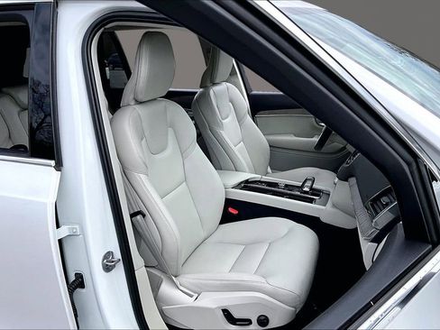 Used 2023 Volvo XC90 T8 Plus w/ Protection Package image 20