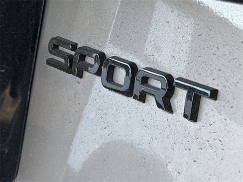 Used 2023 Land Rover Discovery Sport S image 7