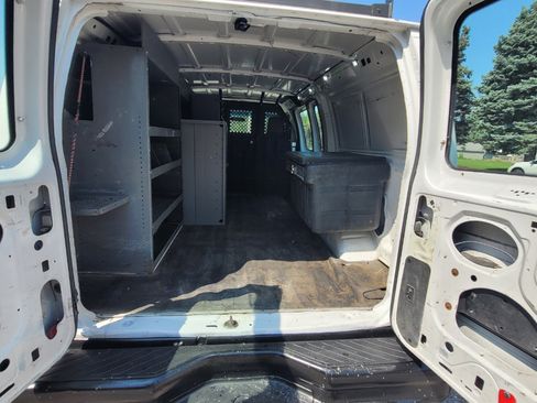 Used 2010 Ford E-250 and Econoline 250 image 17