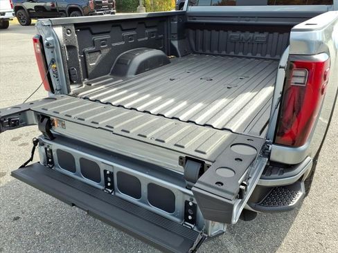 New 2026 GMC Sierra 2500 Denali w/ Denali Reserve Package image 5