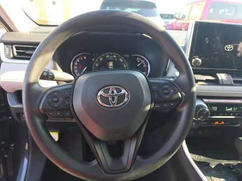 Used 2025 Toyota RAV4 XLE w/ Convenience Package FWD image 7