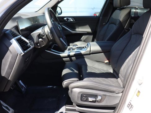 Used 2025 BMW X5 M60i image 18