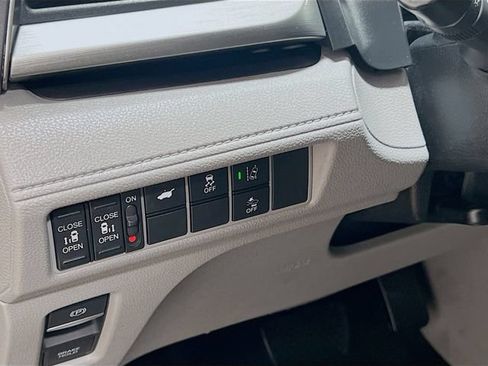 Used 2019 Honda Odyssey EX-L image 10