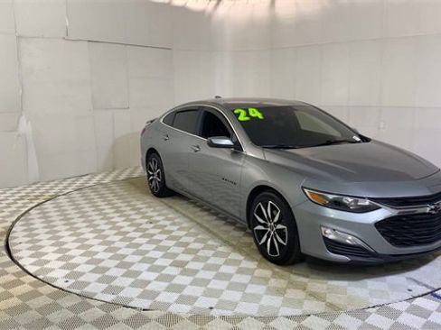 Used 2024 Chevrolet Malibu RS image 2